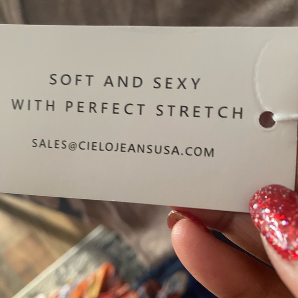 Button down sweater - Picture 2 of 2